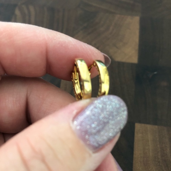 2 pair Pandora Shine Hearts of Pandora hoops - Picture 2 of 4